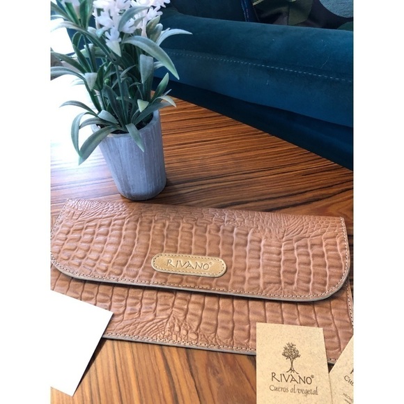 COLOMBIAN made Vegetable Leather Purse Wallet by Rivano - Picture 2 of 8